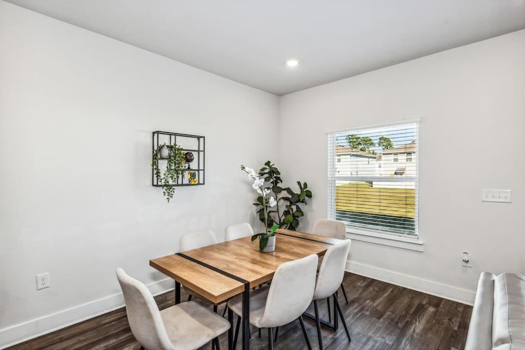 Luxury Townhome Near Downtown And Pensacola Beach Kültér fotó