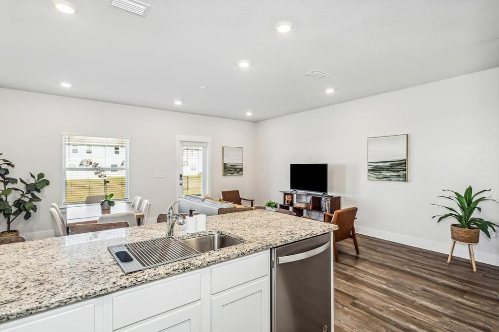 Luxury Townhome Near Downtown And Pensacola Beach Kültér fotó