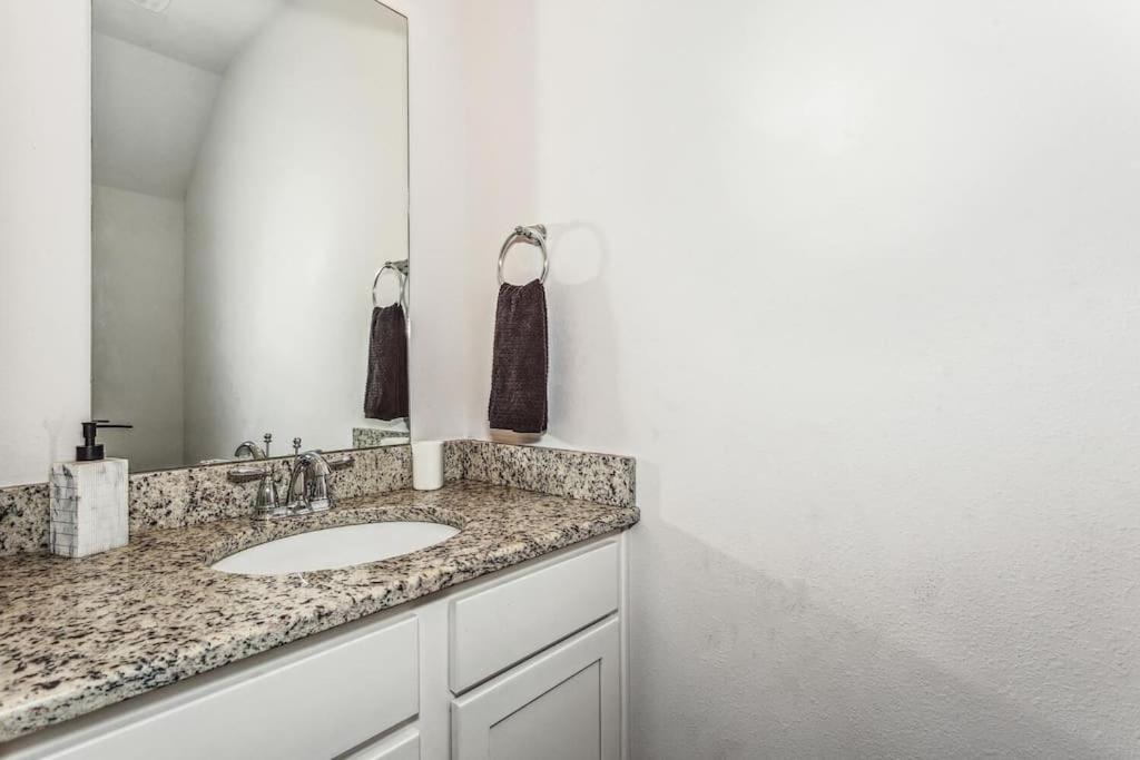 Luxury Townhome Near Downtown And Pensacola Beach Kültér fotó