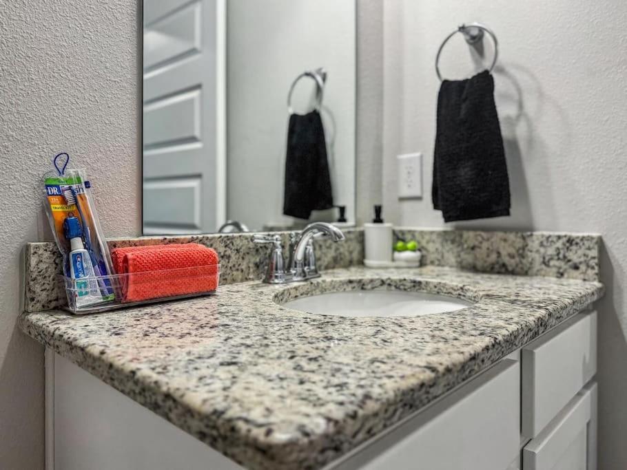 Luxury Townhome Near Downtown And Pensacola Beach Kültér fotó